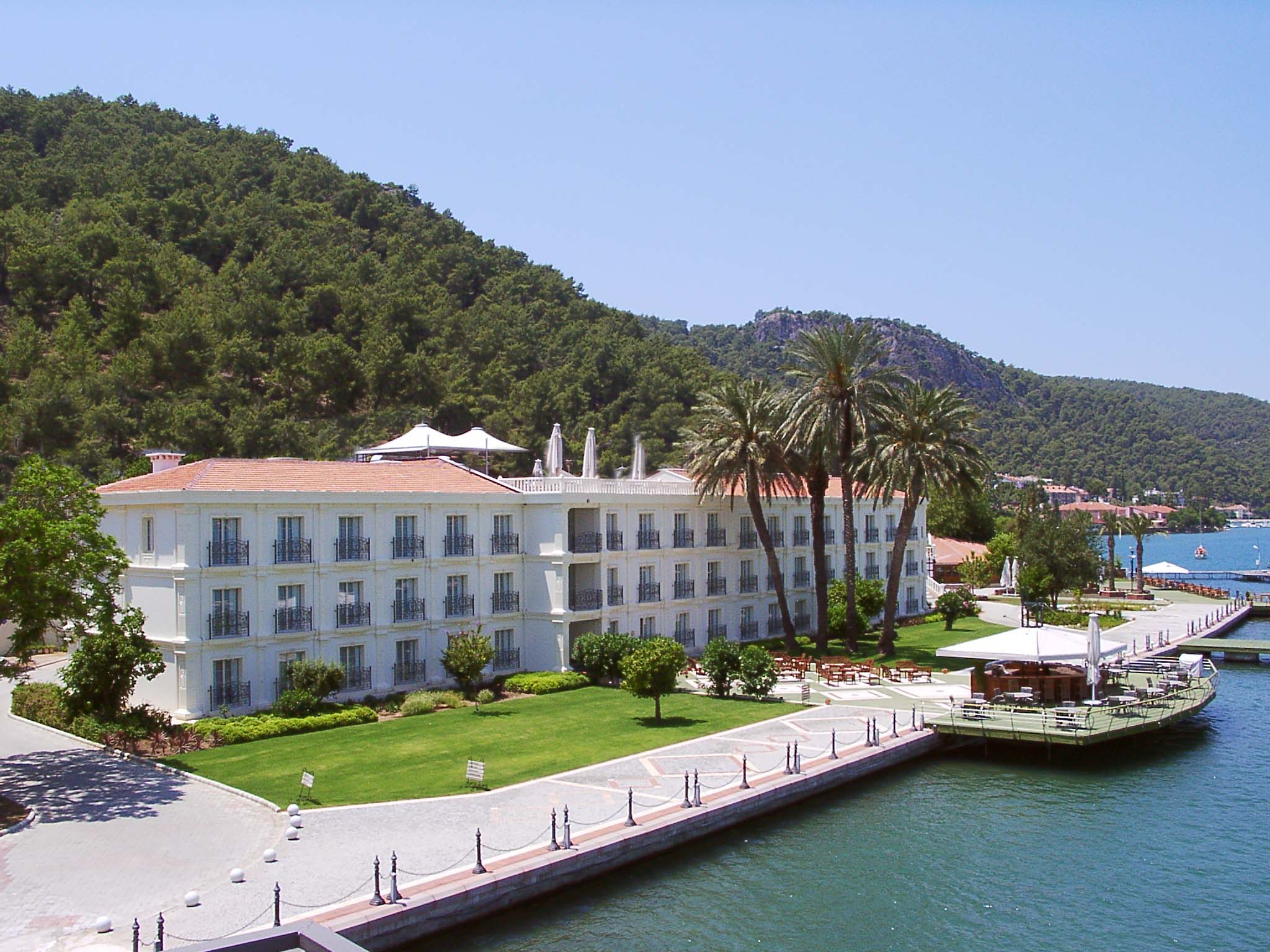 Ecesaray Marine Hotel