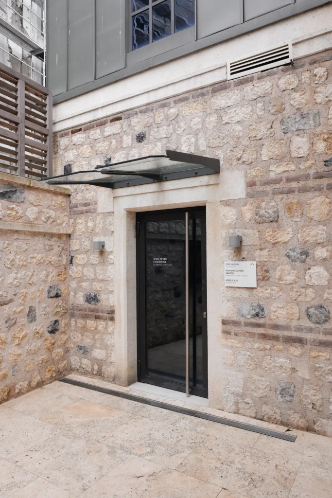 Zeyrek Çinili Hamam